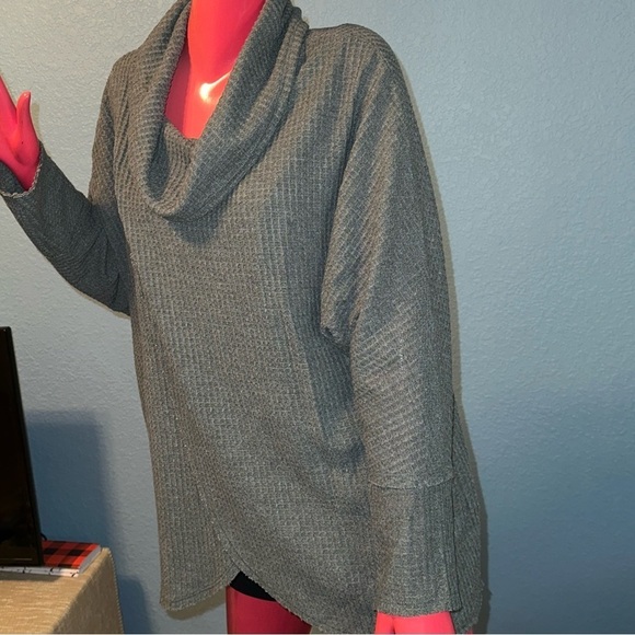 LulaRoe Tunic / Top - Picture 3 of 8